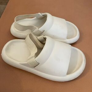 Zara- White Slide Sandals (Sz 10.5)
